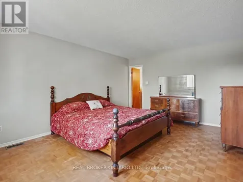 5662 South Island Park Drive Ottawa ON K4M 1J3