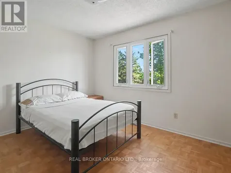 5662 South Island Park Drive Ottawa ON K4M 1J3