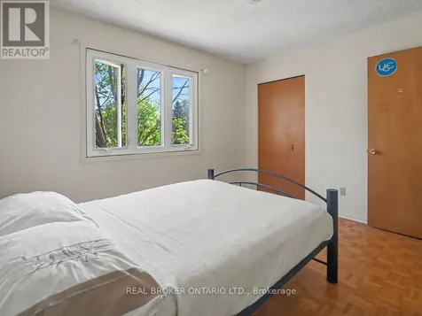 5662 South Island Park Drive Ottawa ON K4M 1J3