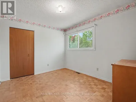5662 South Island Park Drive Ottawa ON K4M 1J3