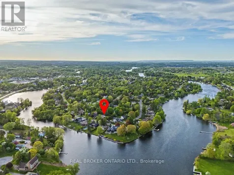 5662 South Island Park Drive Ottawa ON K4M 1J3