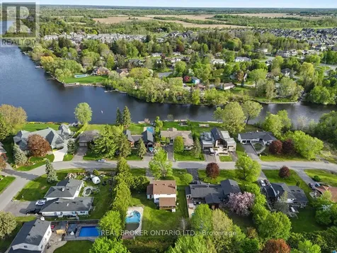 5662 South Island Park Drive Ottawa ON K4M 1J3