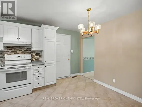 5662 South Island Park Drive Ottawa ON K4M 1J3