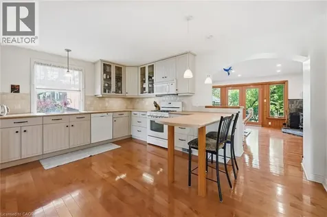 93 Sunning Hill Avenue Hamilton ON L8T 1B6