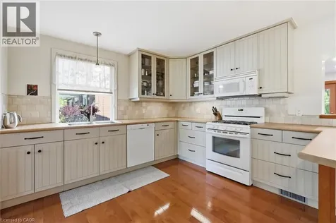 93 Sunning Hill Avenue Hamilton ON L8T 1B6