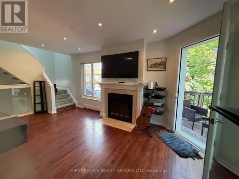 130 Greenfield Avenue Ottawa ON K1S 5L2