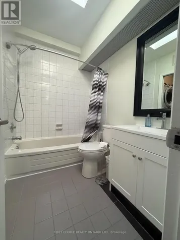 130 Greenfield Avenue Ottawa ON K1S 5L2