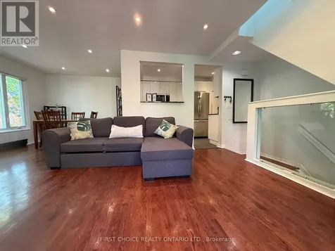 130 Greenfield Avenue Ottawa ON K1S 5L2