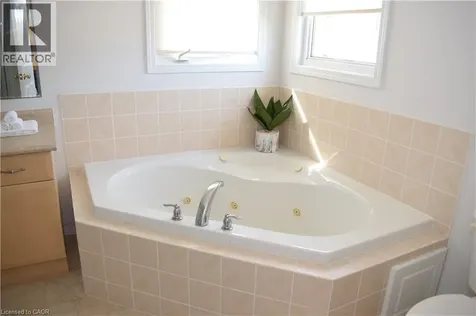 28 Lemon Grass Street Kitchener ON N2N 3R5