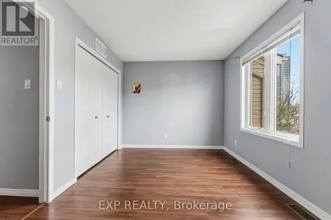 81 Strathaven Private Ottawa ON K1J 1K7