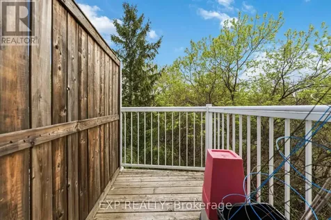 81 Strathaven Private Ottawa ON K1J 1K7