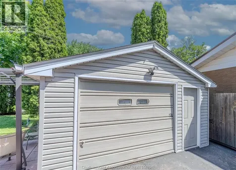 63 Warwick Drive Wallaceburg ON N8A 3N4