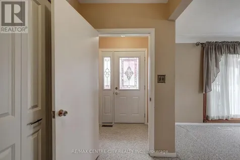 8 Patricia Street St. Thomas ON N5P 2C6