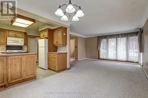 8 Patricia Street St. Thomas ON N5P 2C6