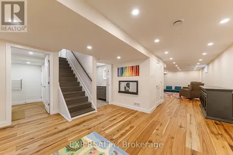1642 Valmarie Avenue Ottawa ON K2C 1W1