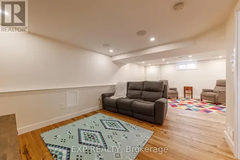 1642 Valmarie Avenue Ottawa ON K2C 1W1