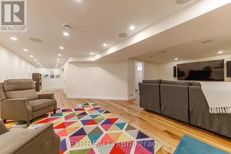 1642 Valmarie Avenue Ottawa ON K2C 1W1
