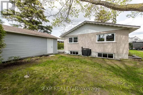 1642 Valmarie Avenue Ottawa ON K2C 1W1