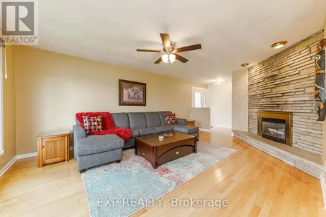 1642 Valmarie Avenue Ottawa ON K2C 1W1