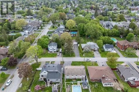1642 Valmarie Avenue Ottawa ON K2C 1W1
