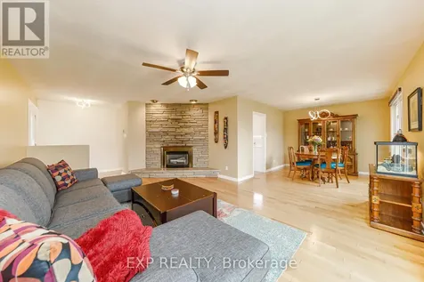 1642 Valmarie Avenue Ottawa ON K2C 1W1