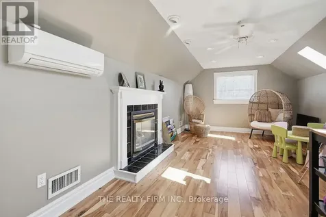 422 Greenfield Street Petrolia ON N0N 1R0