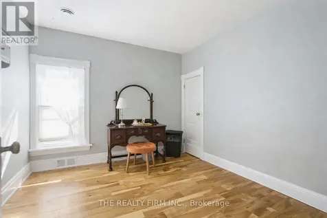 422 Greenfield Street Petrolia ON N0N 1R0