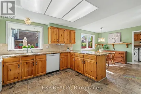 105 Country Club Drive Ottawa ON K1V 0B4