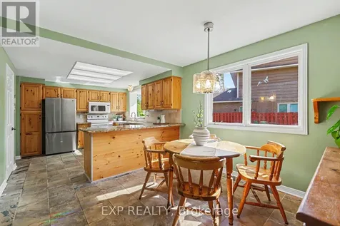 105 Country Club Drive Ottawa ON K1V 0B4