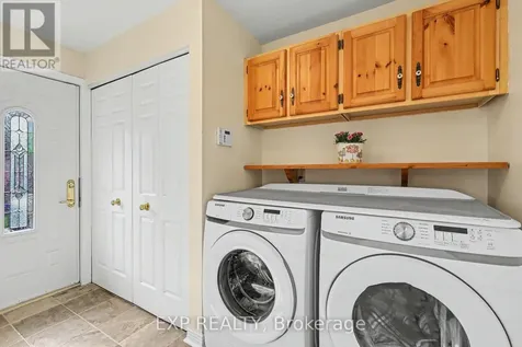 105 Country Club Drive Ottawa ON K1V 0B4