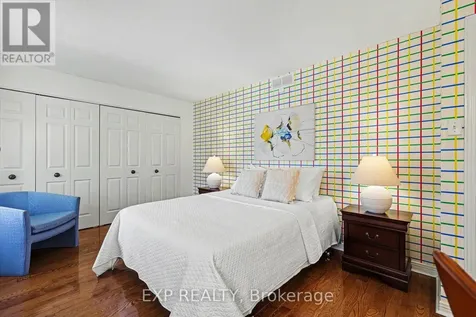 105 Country Club Drive Ottawa ON K1V 0B4