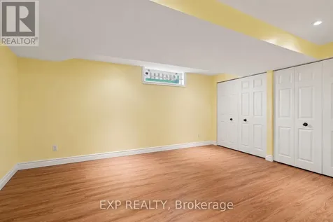 105 Country Club Drive Ottawa ON K1V 0B4