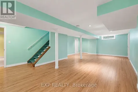 105 Country Club Drive Ottawa ON K1V 0B4