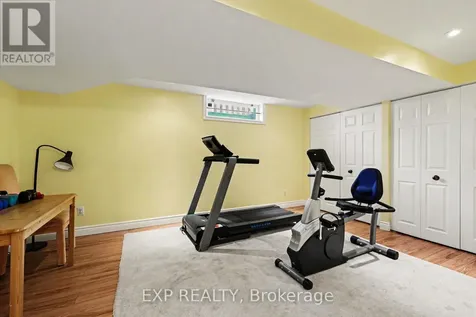 105 Country Club Drive Ottawa ON K1V 0B4