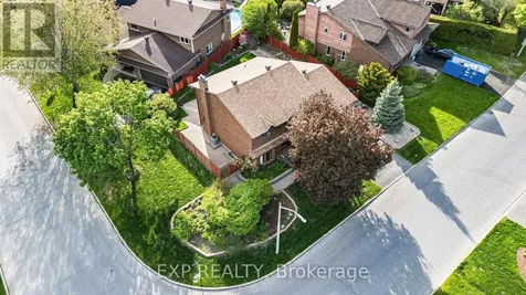 105 Country Club Drive Ottawa ON K1V 0B4