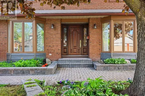 105 Country Club Drive Ottawa ON K1V 0B4