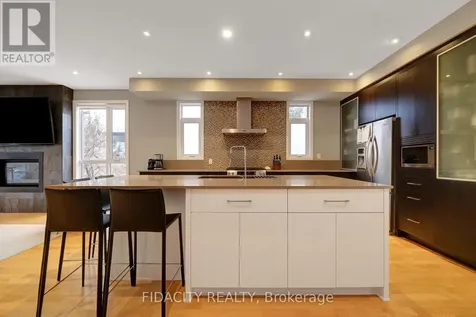 376 C Wilmont Avenue Ottawa ON K2A 0B1