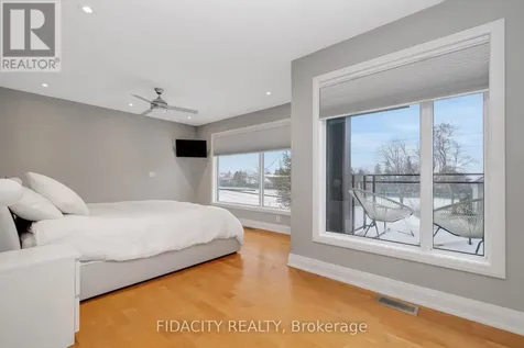 376 C Wilmont Avenue Ottawa ON K2A 0B1