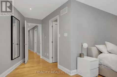 376 C Wilmont Avenue Ottawa ON K2A 0B1