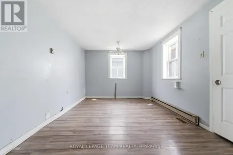 42 Bonnechere Street South Renfrew ON K7V 1Z1