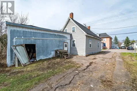 42 Bonnechere Street South Renfrew ON K7V 1Z1