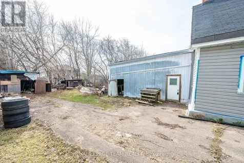 42 Bonnechere Street South Renfrew ON K7V 1Z1
