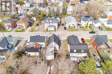 42 Bonnechere Street South Renfrew ON K7V 1Z1