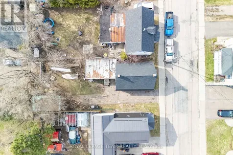 42 Bonnechere Street South Renfrew ON K7V 1Z1