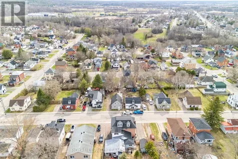 42 Bonnechere Street South Renfrew ON K7V 1Z1
