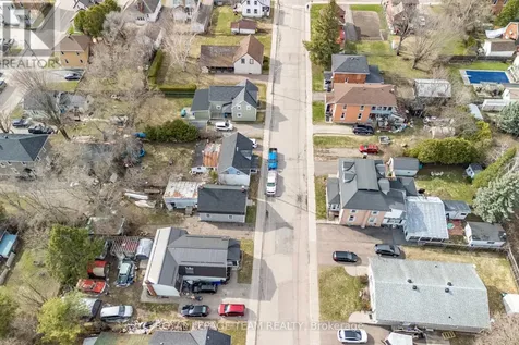 42 Bonnechere Street South Renfrew ON K7V 1Z1