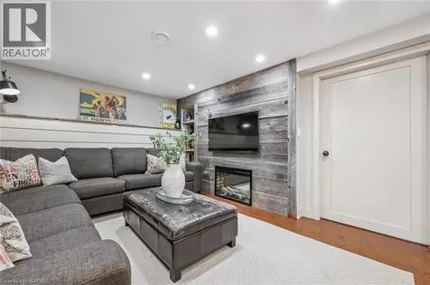 291 Strathcona Drive Burlington ON L7L 2C9