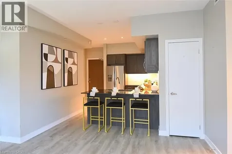 16 Markle Crescent Ancaster ON L9G 0H4
