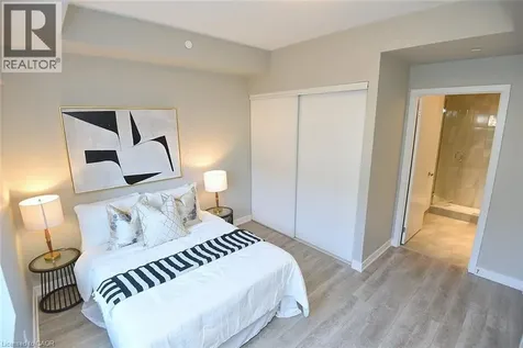 16 Markle Crescent Ancaster ON L9G 0H4