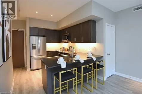 16 Markle Crescent Ancaster ON L9G 0H4